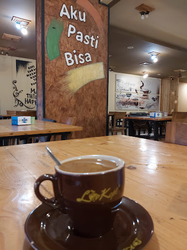 La Kopi Cafe & Resto