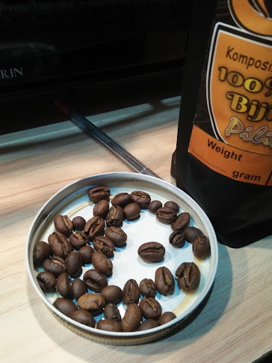 Kawe Coffee Corner & Warung Makan YM