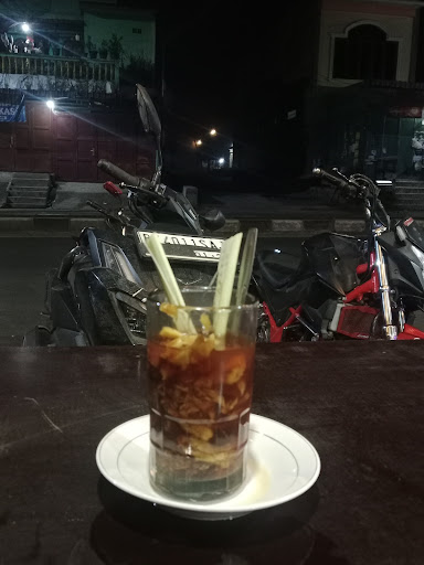 Warung kopi, kayu bakar Tigan tambun