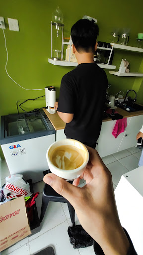 PEOPLE & COFFEE