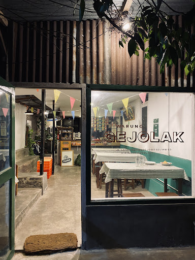Warung Gejolak
