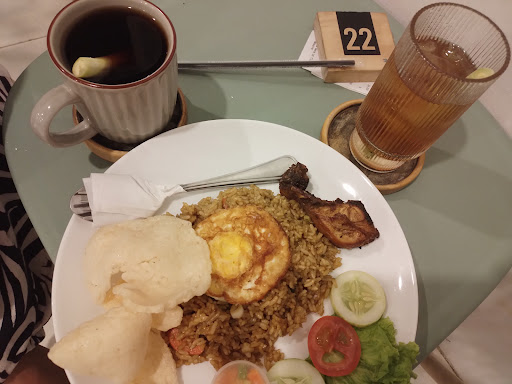 Tiga makna coffee