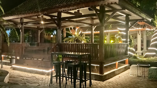 Doi Cafe Coffee & Kitchen