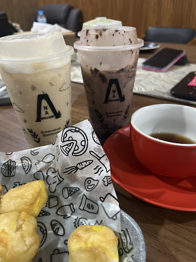 Ana Coffee & Eatery