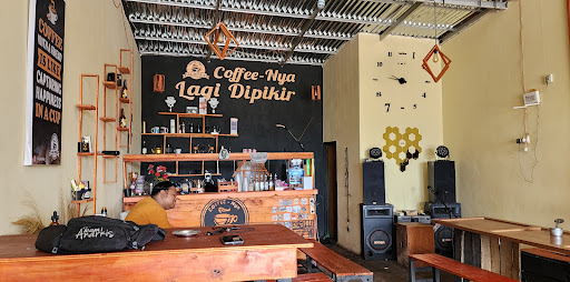 Coffee Nya Lagi Dipikir