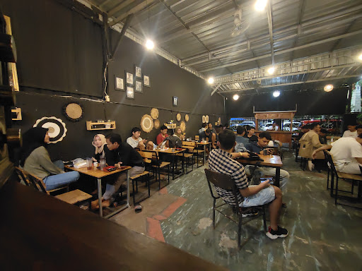 OKADE Coffee & Resto