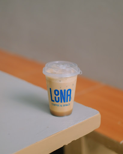 LOUNA Coffe & Space