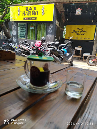 warung KOSAM (kopi sampah)