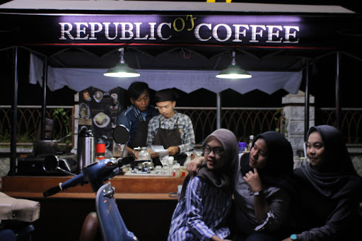 Kedai Kopi 'Republic Of Coffee Indramayu"