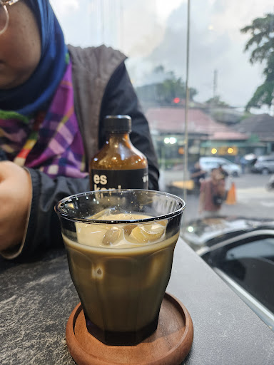 Kopiapi Coffee Roasters Cikini