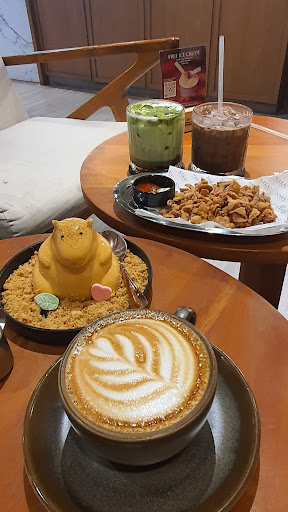 Naka Coffee and Dessert