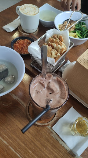 PILOS CAFE