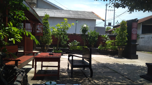 Gapuro Ireng Wedangan