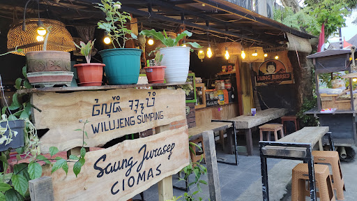 SAUNG JURASEP