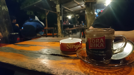 Warung kopi podjok kolam