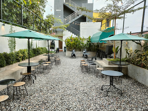 Momsky Cafe
