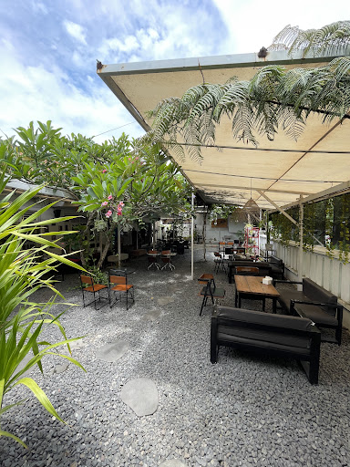 TUWA KAWA Coffee & Roastery