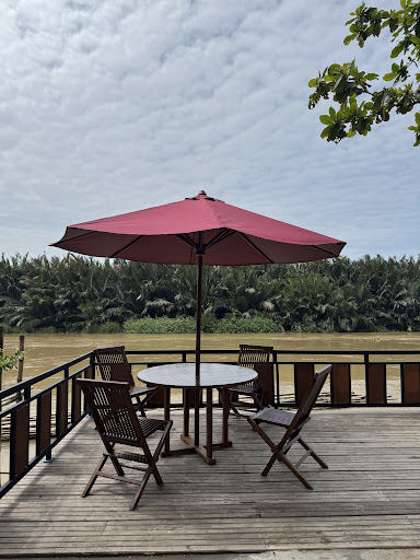 D'Kaliman Cafe & Eatery