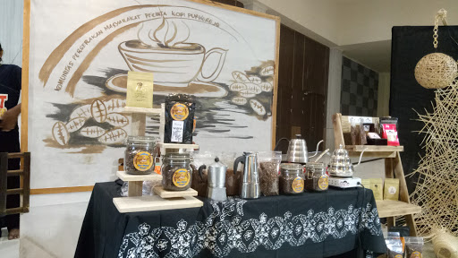 Kedai kopi dan rempah Pelipur
