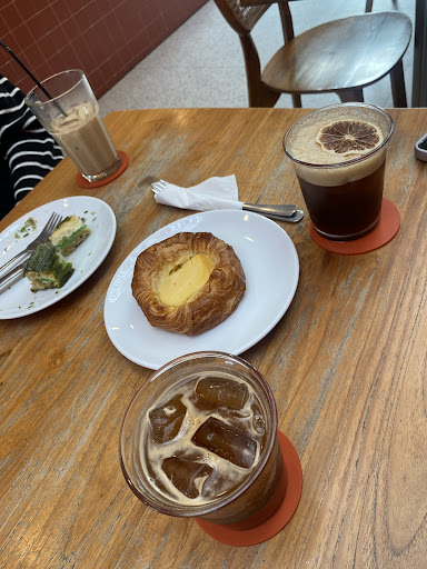 Kiri Coffee and Eatery