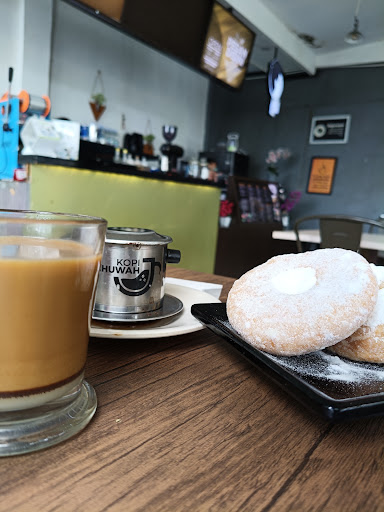 TOMORO COFFEE - Parung