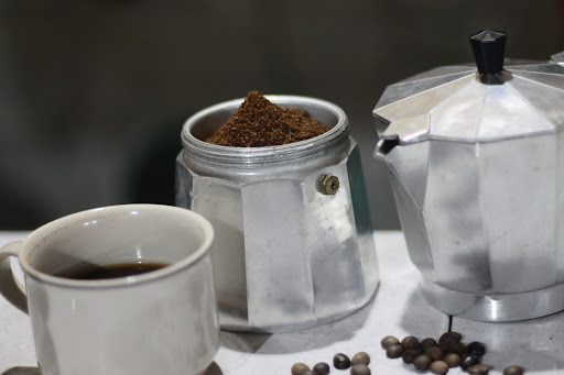 Saung kendi coffee and roastery