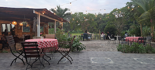 Ngopi Tepi Sawah