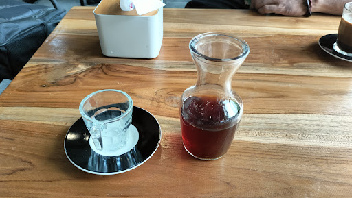 Ruang Tengah Tegal (Tea & Coffe)