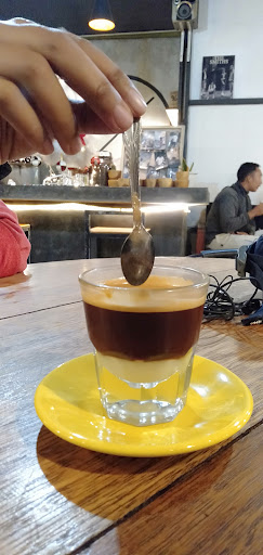 X/O Coffee Shop