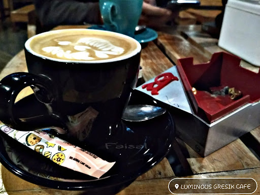 Luminous Gresik Cafe