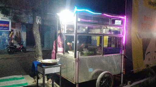Gorengan dan kopi cak tobi mulet