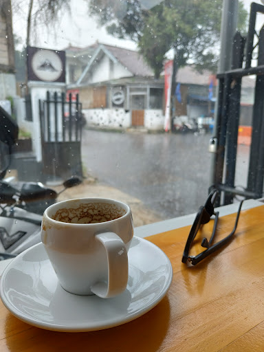 Sunda Coffee & Space (Coffee Shop & Creative Space)