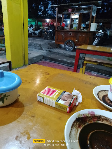 Liek coffee baratnya pasar ikan lamongan