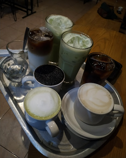 Jon kopi & schatzi resto