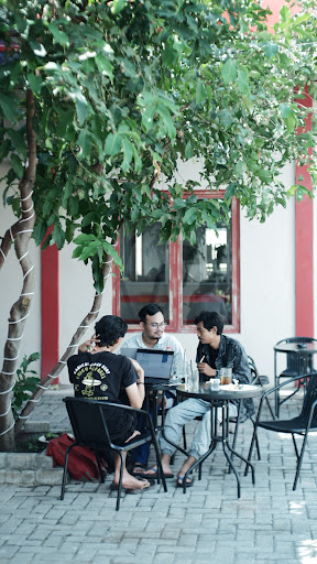 A24 - Angkringan 24 Madiun (di dalam pom)