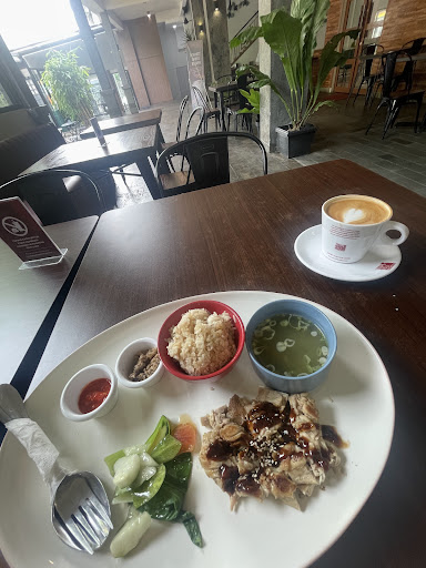 Anomali Coffee & Kitchen - Ternate