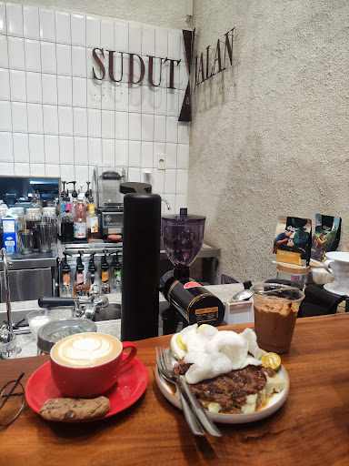 Sudut Jalan Coffee & Eatery