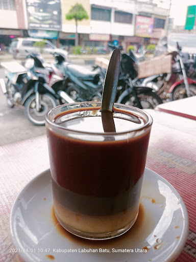 Kedai Kopi dan Roti Bakar Akur