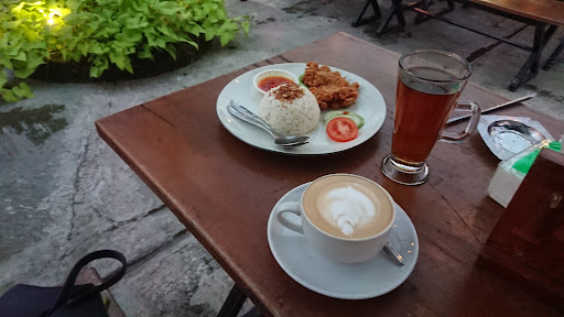 Waroeng Ngopi AKA Cafe & Resto