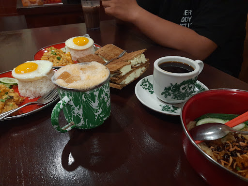 Laoban Ngopitiam Sidoarjo by Uncle Osh