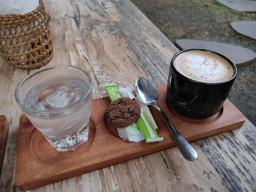 Dari coffee & panini