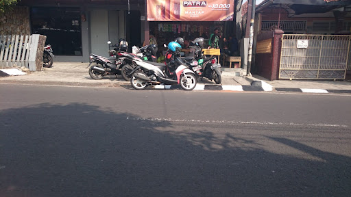 Kedai kopi cimenyan