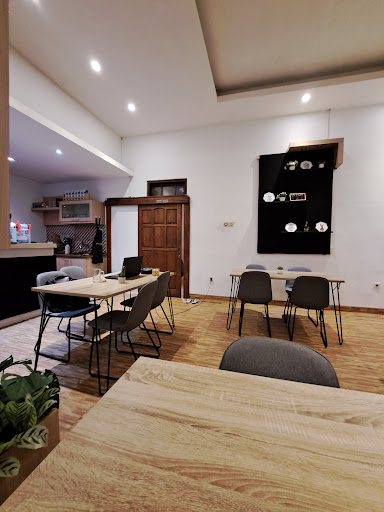 Sinom Coffee & Space